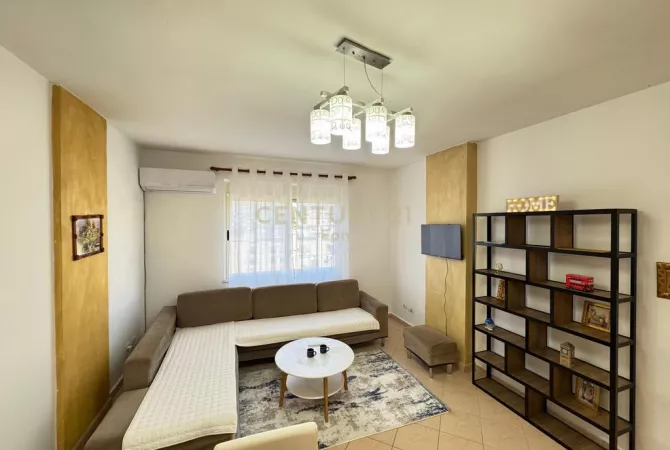 Shtepi ne shitje Apartament ne Durres, 2+1, Mobilimi E mobiluar, Pagesa 127,000  Euro.