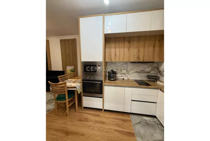 Shtepi ne shitje Apartament ne Durres, 2+1, Mobilimi E mobiluar, Pagesa 145,000  Euro.
