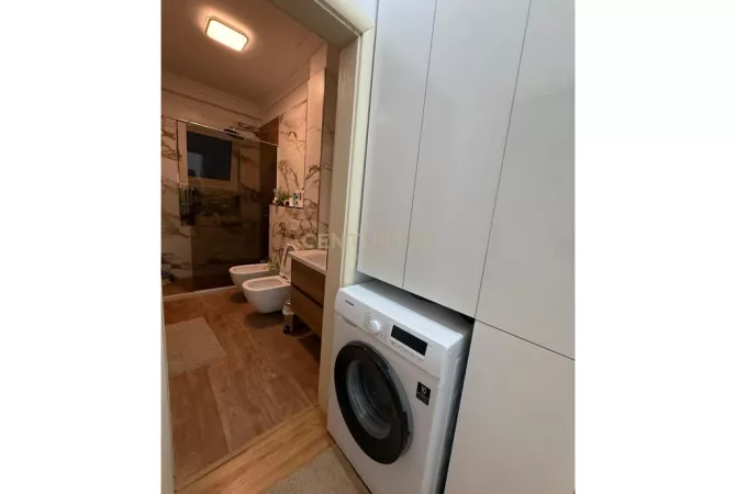 Shtepi ne shitje Apartament ne Durres, 2+1, Mobilimi E mobiluar, Pagesa 145,000  Euro.