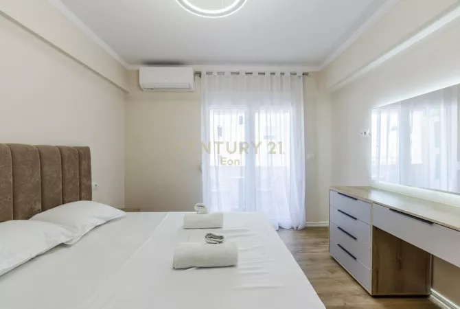 Shtepi ne shitje Apartament ne Durres, 2+1, Mobilimi E mobiluar, Pagesa 180,000  Euro.