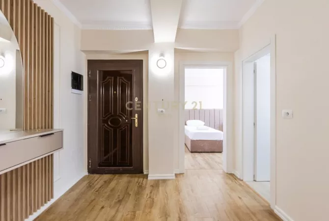 Shtepi ne shitje Apartament ne Durres, 2+1, Mobilimi E mobiluar, Pagesa 180,000  Euro.