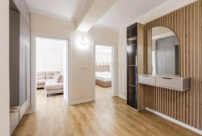 Shtepi ne shitje Apartament ne Durres, 2+1, Mobilimi E mobiluar, Pagesa 180,000  Euro.