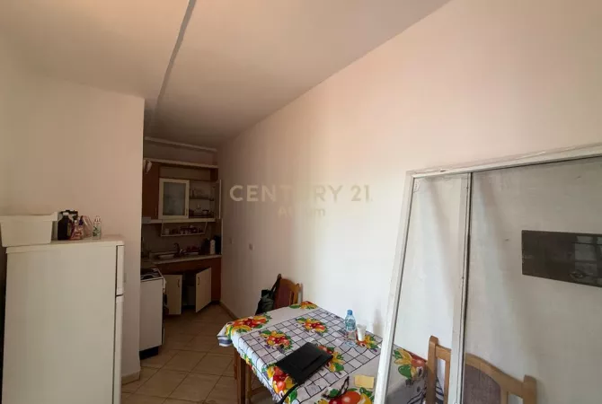 Shtepi ne shitje Apartament ne Durres, 1+1, Mobilimi Pjeserisht e mobiluar, Pagesa 80,000  Euro.