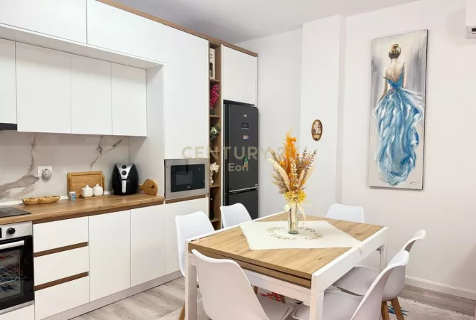 Shtepi ne shitje Apartament ne Durres, 1+1, Mobilimi E mobiluar, Pagesa 170,000  Euro.