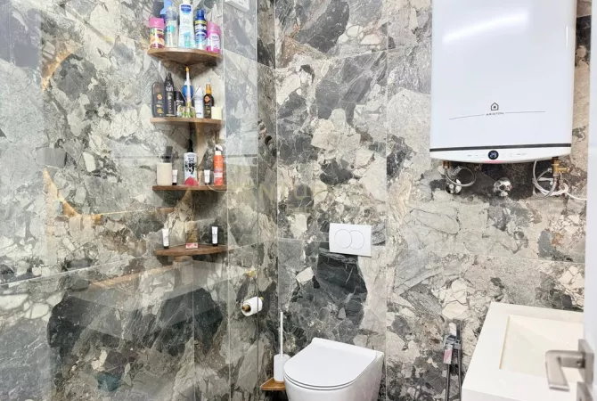 Shtepi ne shitje Apartament ne Durres, 1+1, Mobilimi E mobiluar, Pagesa 170,000  Euro.