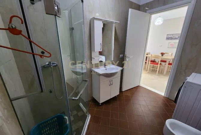 Shtepi ne shitje Apartament ne Durres, 1+1, Mobilimi E mobiluar, Pagesa 192,000  Euro.