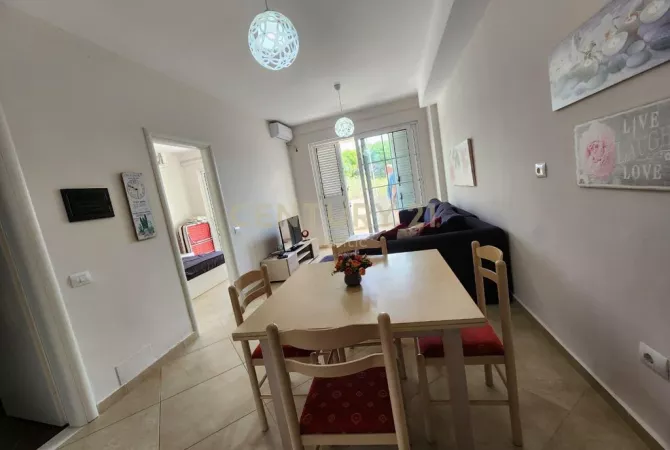 Shtepi ne shitje Apartament ne Durres, 1+1, Mobilimi E mobiluar, Pagesa 192,000  Euro.