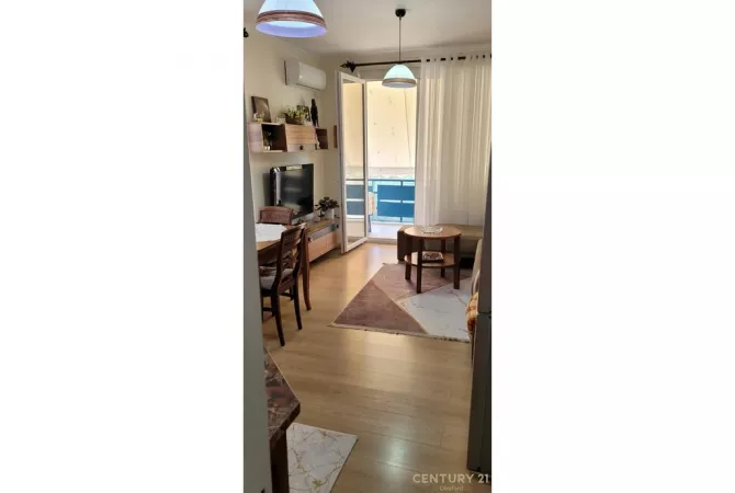 Shtepi ne shitje Apartament ne Durres, 1+1, Mobilimi E mobiluar, Pagesa 80,000  Euro.