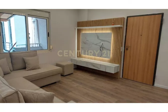 Shtepi ne shitje Apartament ne Durres, 1+1, Mobilimi E mobiluar, Pagesa 150,000  Euro.