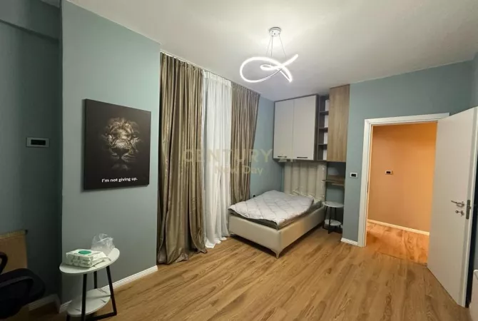 Shtepi ne shitje Apartament ne Durres, 2+1, Mobilimi E mobiluar, Pagesa 132,000  Euro.
