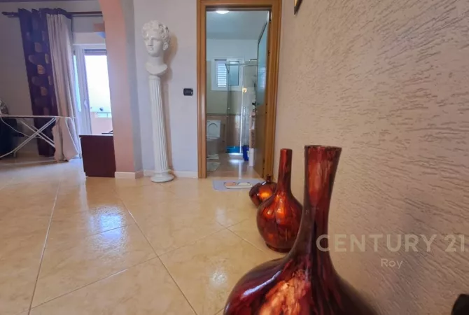 Shtepi ne shitje Shtepi Private ne Durres, 3+1, Mobilimi E mobiluar, Pagesa 300,000  Euro.