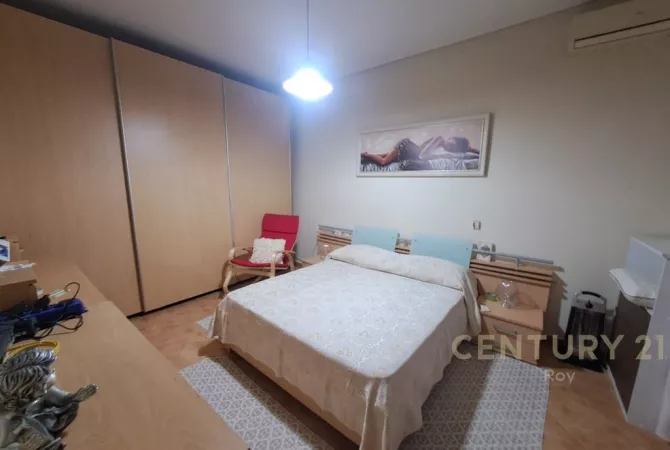 Shtepi ne shitje Shtepi Private ne Durres, 3+1, Mobilimi E mobiluar, Pagesa 300,000  Euro.