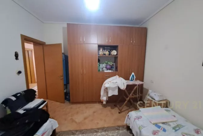 Shtepi ne shitje Shtepi Private ne Durres, 3+1, Mobilimi E mobiluar, Pagesa 300,000  Euro.