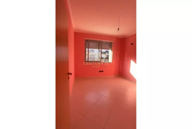 Shtepi ne shitje Apartament ne Durres, 2+1, Mobilimi Bosh, pa mobiluar, Pagesa 132,500  Euro.