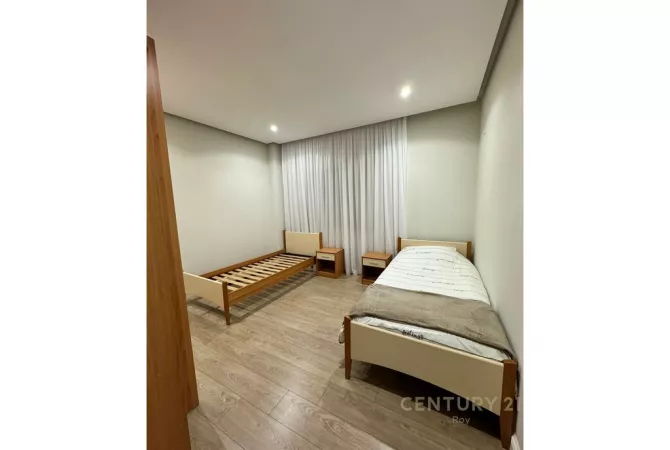 Shtepi ne shitje Apartament ne Durres, 2+1, Mobilimi E mobiluar, Pagesa 220,000  Euro.