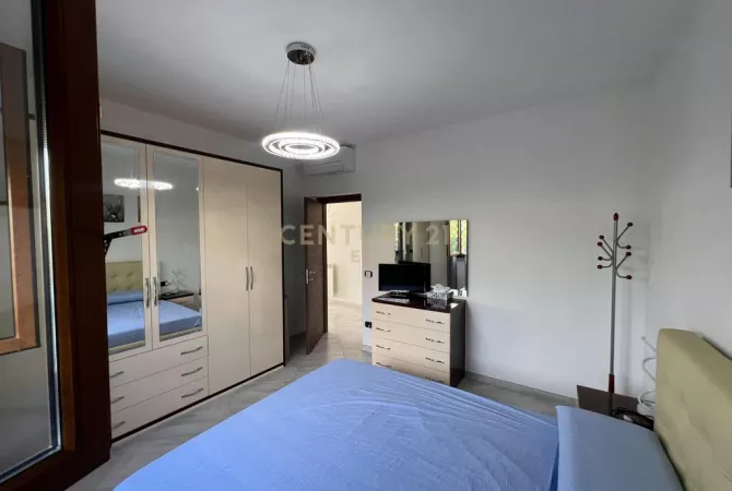 Shtepi ne shitje Shtepi Private ne Durres, 2+1, Mobilimi Pjeserisht e mobiluar, Pagesa 185,000  Euro.