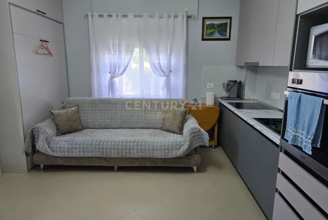 Shtepi ne shitje Apartament ne Durres, Garsoniere, Mobilimi E mobiluar, Pagesa 65,000  Euro.