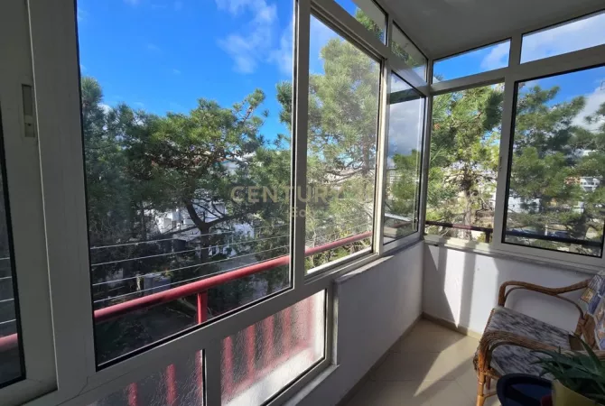 Shtepi ne shitje Apartament ne Durres, Garsoniere, Mobilimi E mobiluar, Pagesa 65,000  Euro.