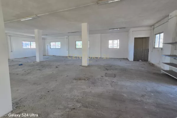 Ambiente Commerciale in Vendita 4+1 a Durazzo - 680,000 Euro