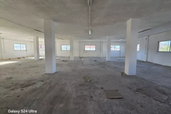 Magazine per Shitje ne Shkozet, 1332 m2 !