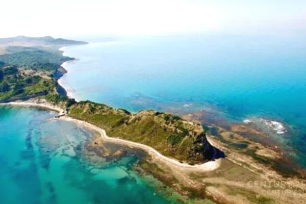 Truall ose Toke ne Durres - 785,000 Euro