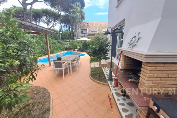 Shtepi ne shitje 3+1 ne Durres - 500,000 Euro