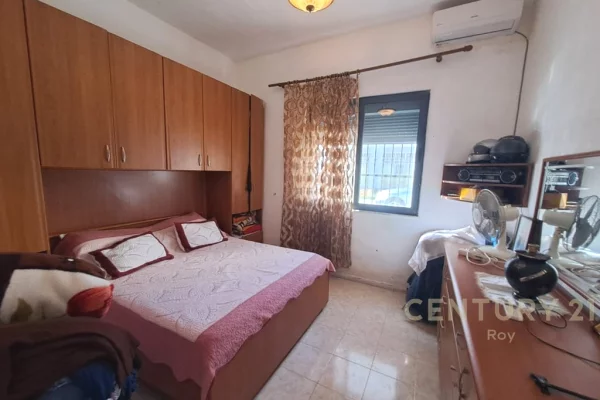 Shtepi ne shitje Shtepi Private ne Durres, 2+1, Mobilimi Pjeserisht e mobiluar, Pagesa 450,000  Euro.