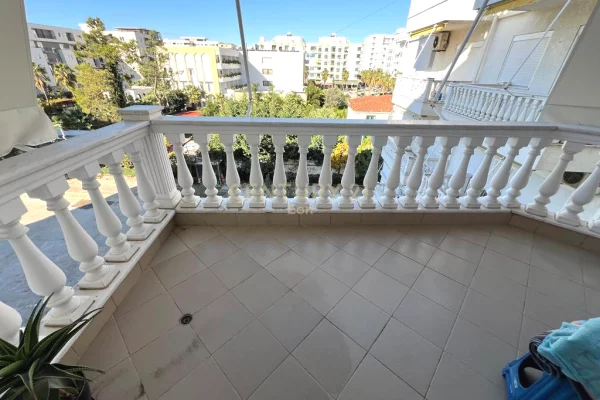 Shtepi ne shitje 1+1 ne Durres - 90,000 Euro