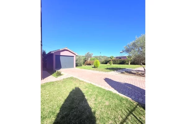 Casa in vendita 6+1 a Durazzo - 200,000 Euro