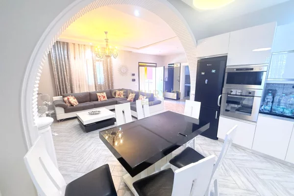 Shtepi ne shitje Shtepi Private ne Durres, 6+1, Mobilimi E mobiluar, Pagesa 200,000  Euro.