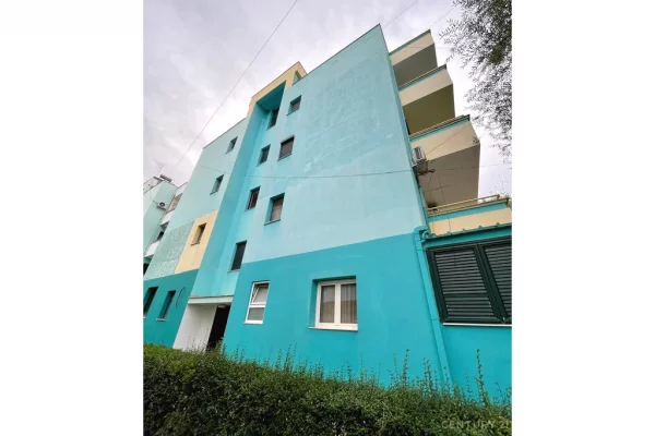 Shtepi ne shitje Apartament ne Durres, 2+1, Mobilimi Pjeserisht e mobiluar, Pagesa 87,000  Euro.