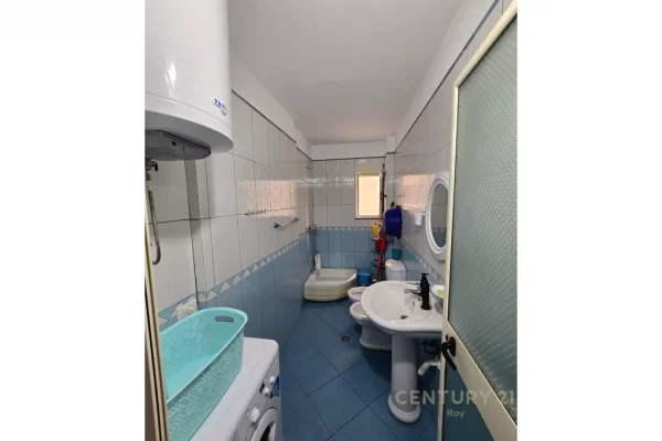 Shtepi ne shitje Apartament ne Durres, 1+1, Mobilimi Pjeserisht e mobiluar, Pagesa 70,000  Euro.