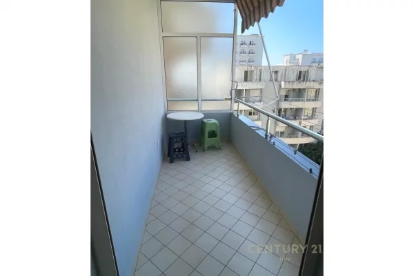 Shtepi ne shitje Apartament ne Durres, 1+1, Mobilimi Pjeserisht e mobiluar, Pagesa 70,000  Euro.