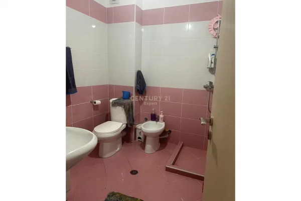 Shtepi ne shitje Apartament ne Durres, 1+1, Mobilimi E mobiluar, Pagesa 110,000  Euro.