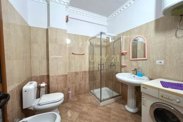 Shtepi ne shitje Apartament ne Durres, 1+1, Mobilimi E mobiluar, Pagesa 110,000  Euro.