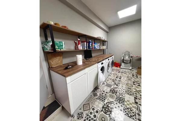 Shtepi ne shitje Apartament ne Durres, 2+1, Mobilimi E mobiluar, Pagesa 400,000  Euro.