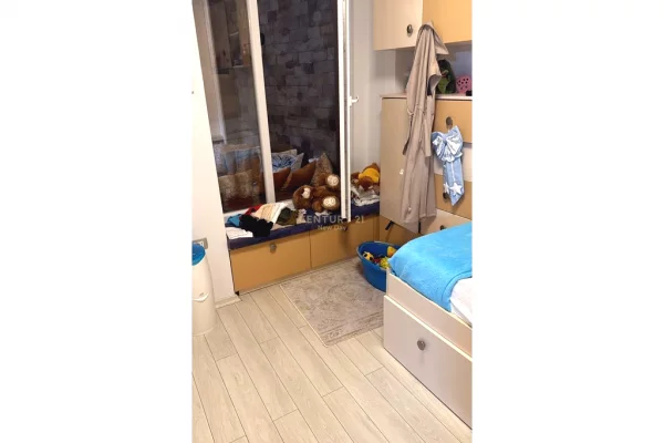Shtepi ne shitje Apartament ne Durres, 2+1, Mobilimi E mobiluar, Pagesa 400,000  Euro.