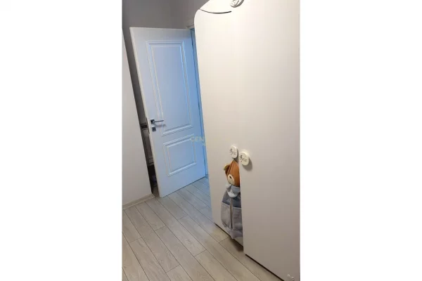 Shtepi ne shitje Apartament ne Durres, 2+1, Mobilimi E mobiluar, Pagesa 400,000  Euro.