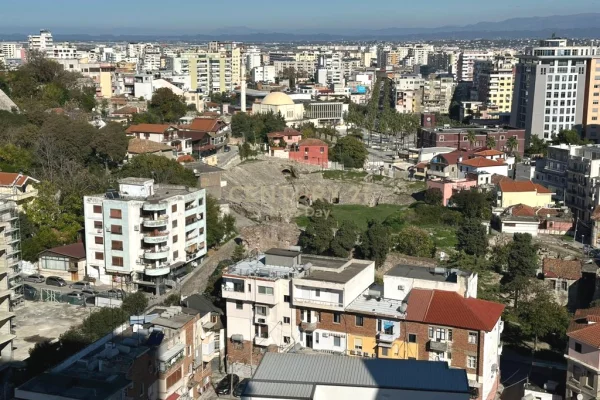 Shtepi ne shitje Apartament ne Durres, 1+1, Mobilimi E mobiluar, Pagesa 220,000  Euro.