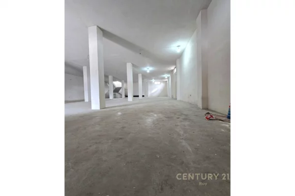 KAPANON EKSKLUZIV NE DALJE TE KAVAJES – POZICION STRATEGJIK BUZE RRUGES!