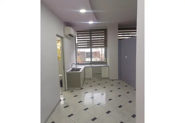 Ambient biznesi ne shitje 1+1 ne Durres - 185,000 Euro