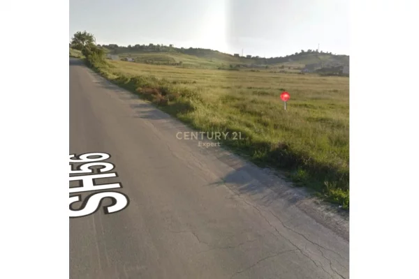 Truall ose Toke  ne Durres - 240,000 Euro