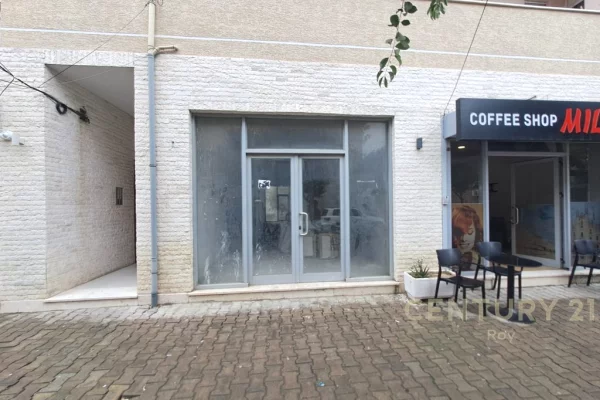 Ambient biznesi ne shitje 1+1 ne Durres - 170,000 Euro