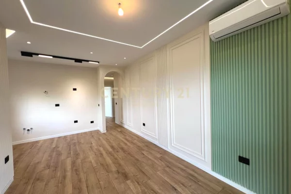 Shtepi ne shitje Apartament ne Durres, 2+1, Mobilimi Pjeserisht e mobiluar, Pagesa 135,000  Euro.