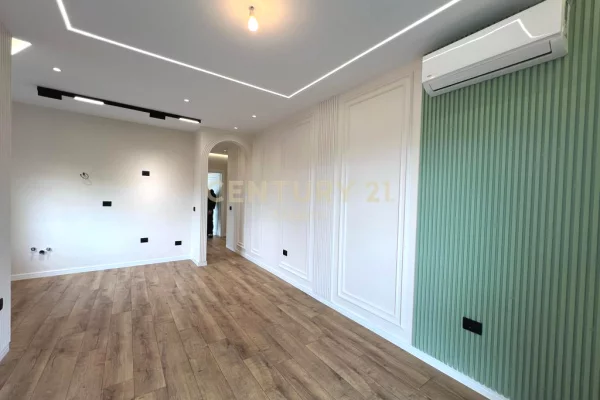 Shtepi ne shitje Apartament ne Durres, 2+1, Mobilimi Pjeserisht e mobiluar, Pagesa 135,000  Euro.