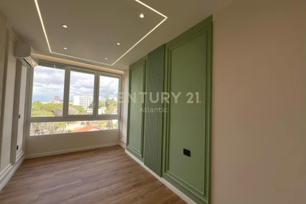 Shtepi ne shitje Apartament ne Durres, 2+1, Mobilimi Pjeserisht e mobiluar, Pagesa 135,000  Euro.