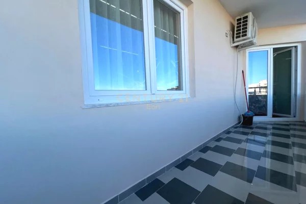 Shtepi ne shitje Apartament ne Durres, 3+1, Mobilimi E mobiluar, Pagesa 200,000  Euro.