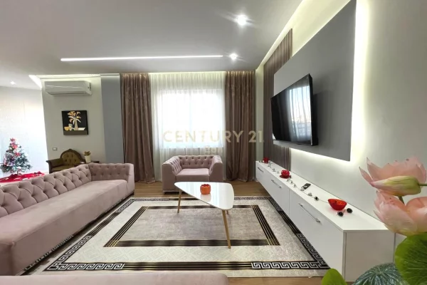 Shtepi ne shitje Apartament ne Durres, 3+1, Mobilimi E mobiluar, Pagesa 200,000  Euro.