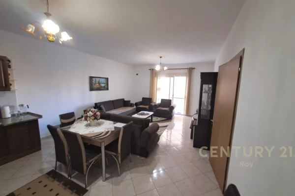 Shtepi ne shitje Apartament ne Durres, 2+1, Mobilimi Pjeserisht e mobiluar, Pagesa 156,000  Euro.