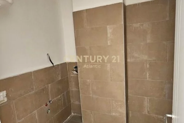 Apartment for sale in Durres 1+1, Emty